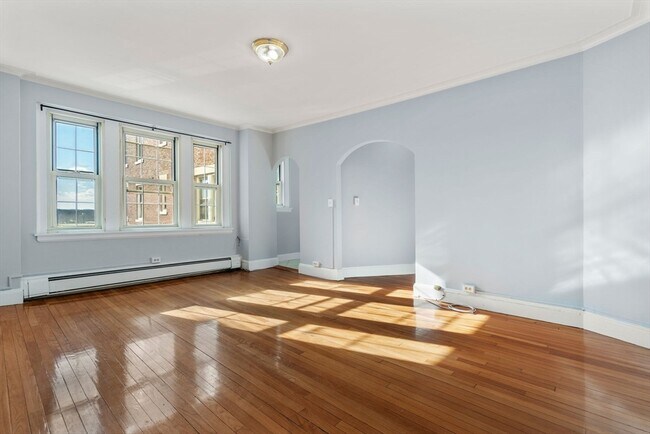 Building Photo - 1450-1454-1454 Beacon St