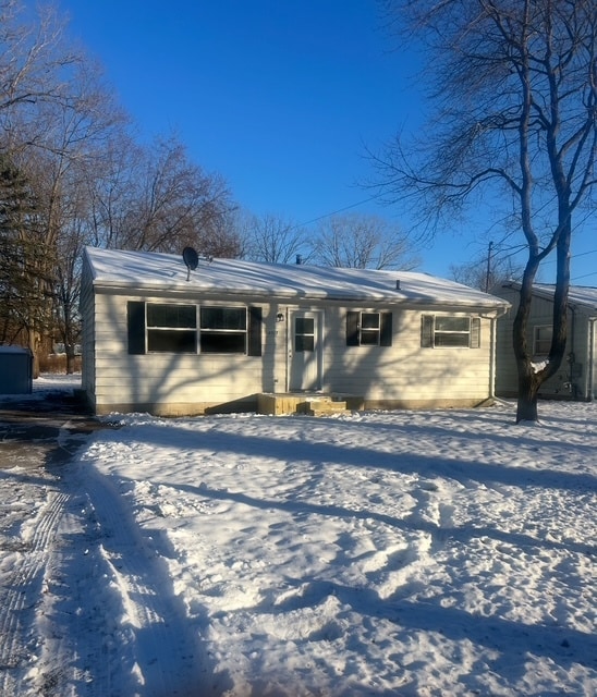 Building Photo - 4917 Sidney St