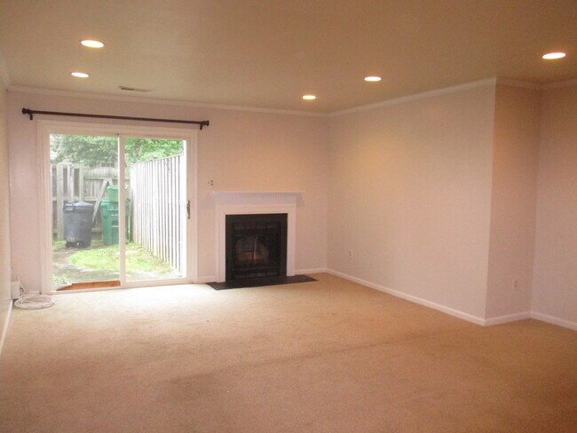 Foto del edificio - Beautiful 2 Bedroom Condo in Gaithersburg!