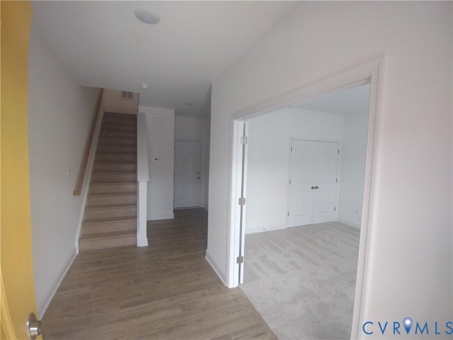 Building Photo - 409 Randolph Vw Dr