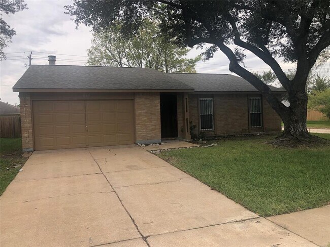 Foto del edificio - 16619 Park Manor St