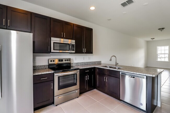 Building Photo - 532 Imperial Pl, Kissimmee, FL