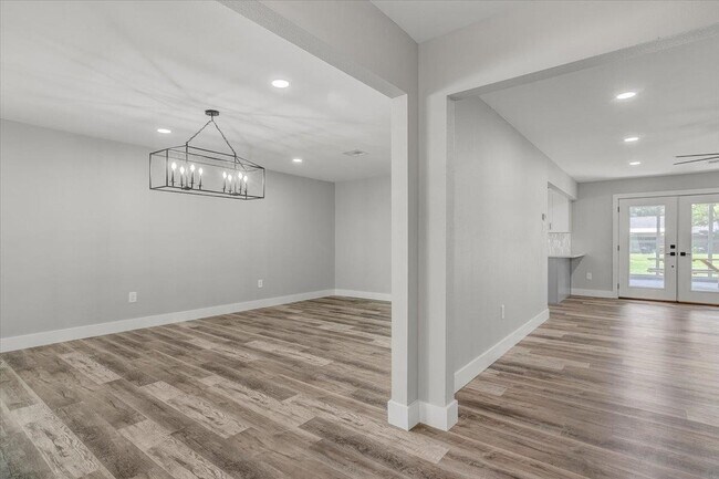 Foto del edificio - 4615 Barton Ln