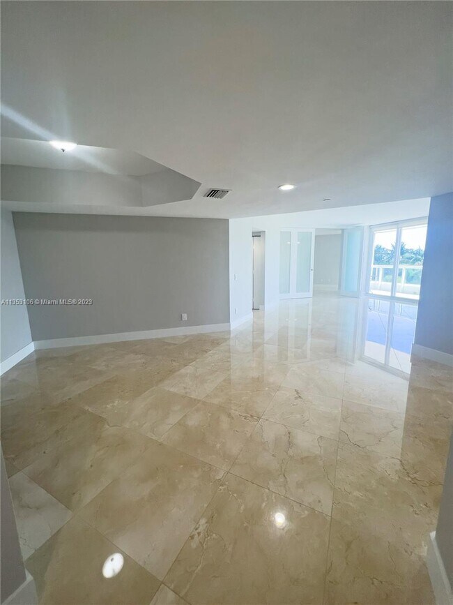 Building Photo - 21055 Yacht Club Dr