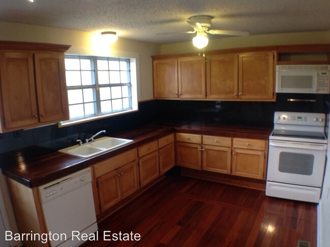 Foto del edificio - 2 br, 1 bath House - 3240 Skyline Drive