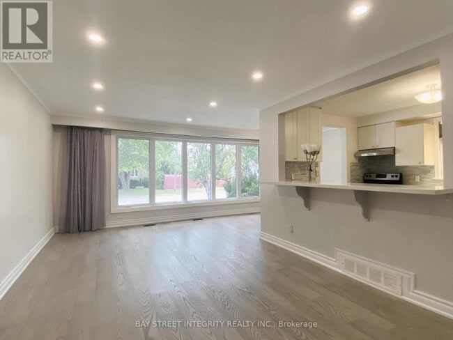 Building Photo - 207 Maple Ave