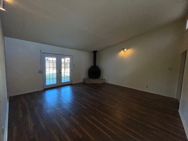 Foto del edificio - 3626 San Blas Dr