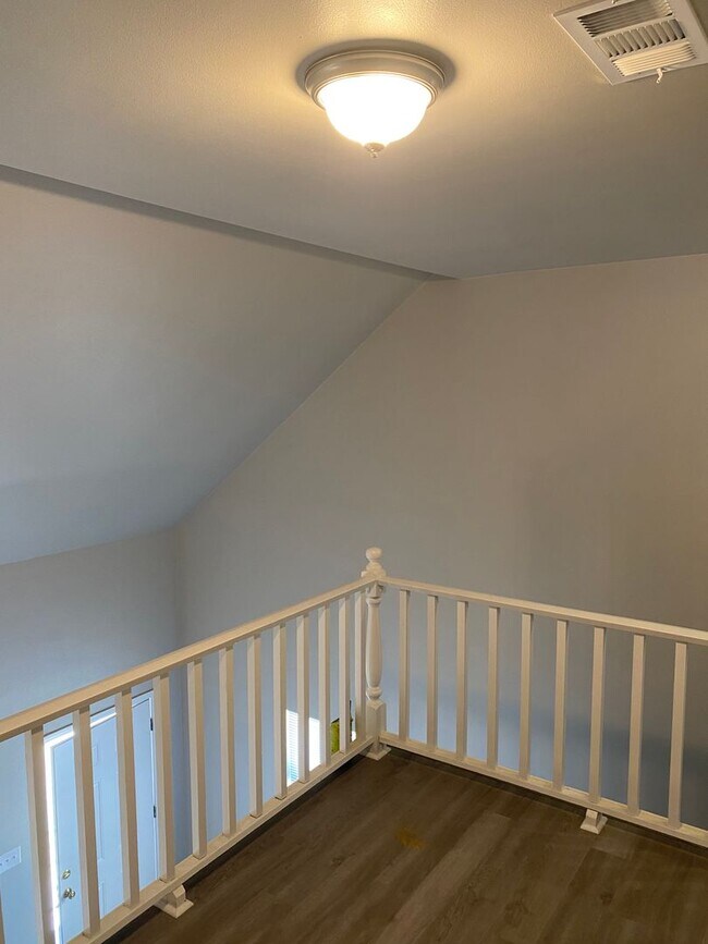 Foto del edificio - Available Now!