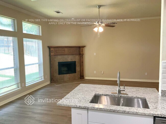 Building Photo - 515 Hidden Meadow Ct