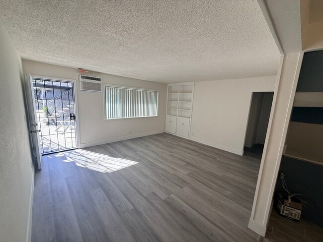Building Photo - 632 Abbey Ln