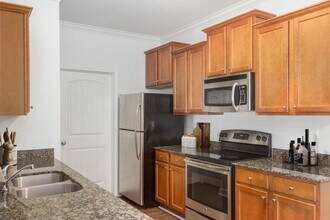 Interior Photo - Crystal Lake Luxury Apartments