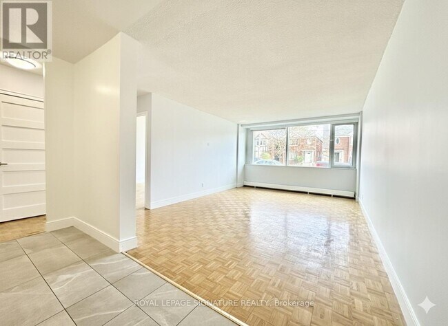 Photo du bâtiment - 990 Avenue Rd