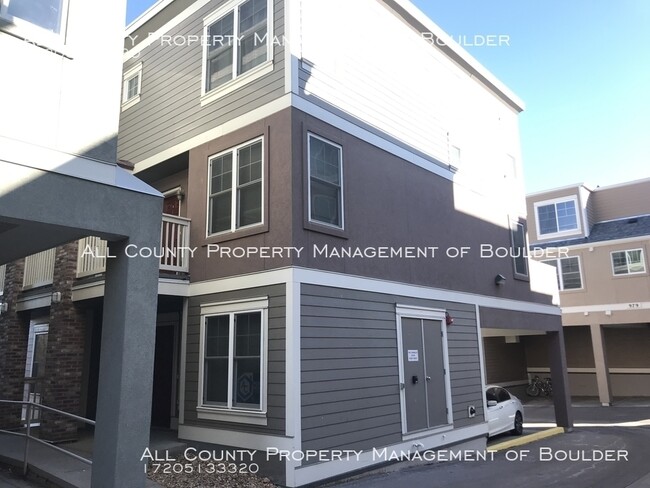 Building Photo - Great Condo in Beautiful Dakota Ridge!