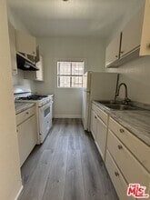 Building Photo - 3051 Leeward Ave