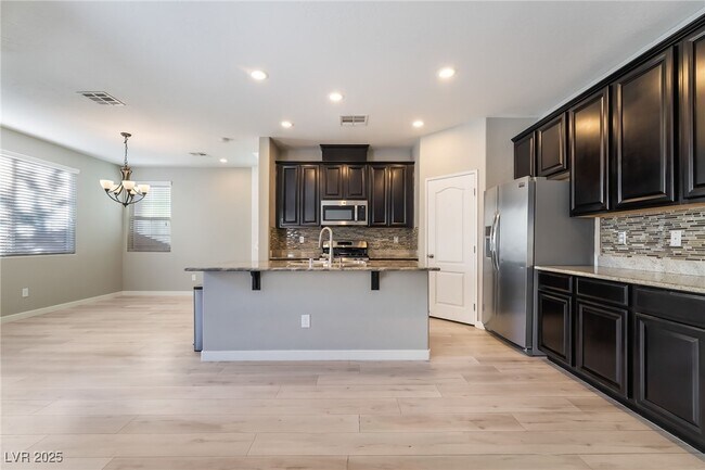 Building Photo - 4742 San Marcello St