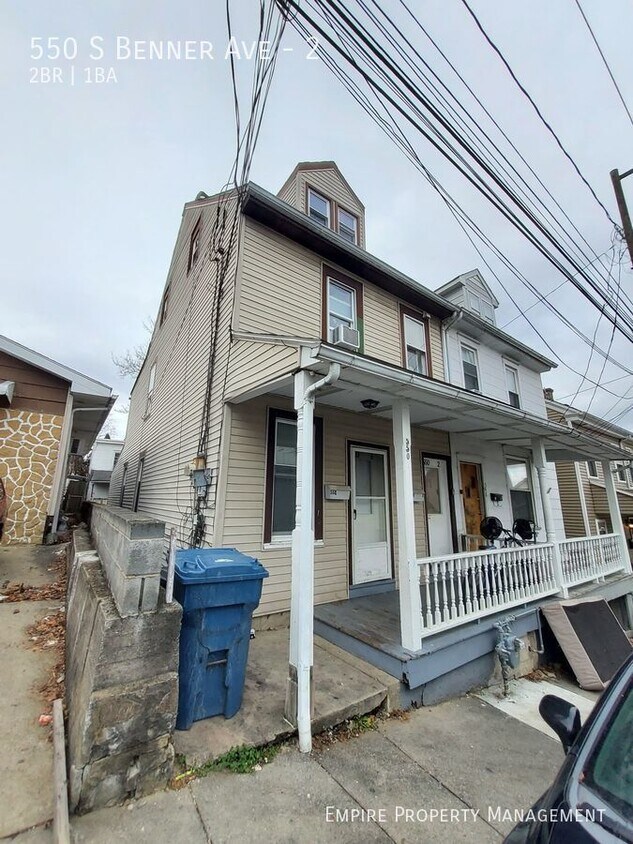 Primary Photo - 2nd/3rd Floor: 2 Bedroom/ 1 Bathroom Apart...