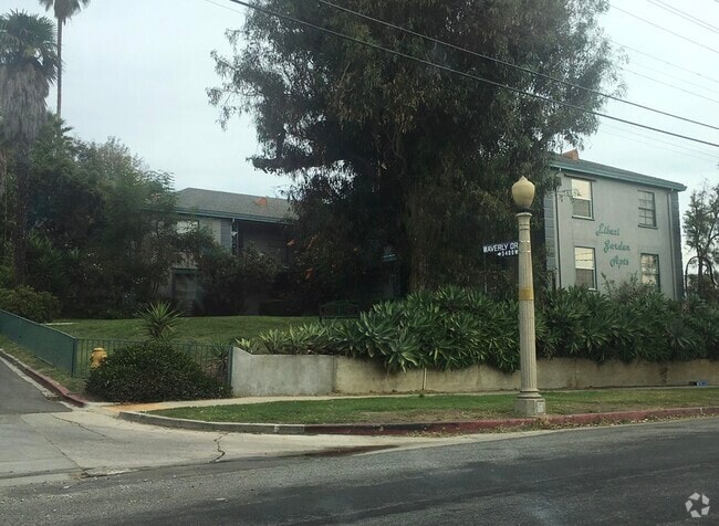 Building Photo - 3454 Waverly Dr