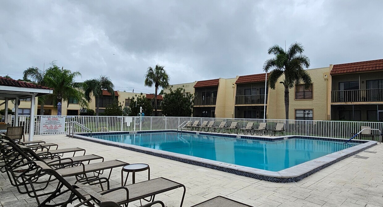Foto principal - 12515 McGregor Blvd