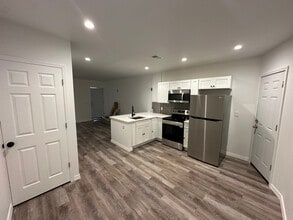 Building Photo - 1446 N 58th St