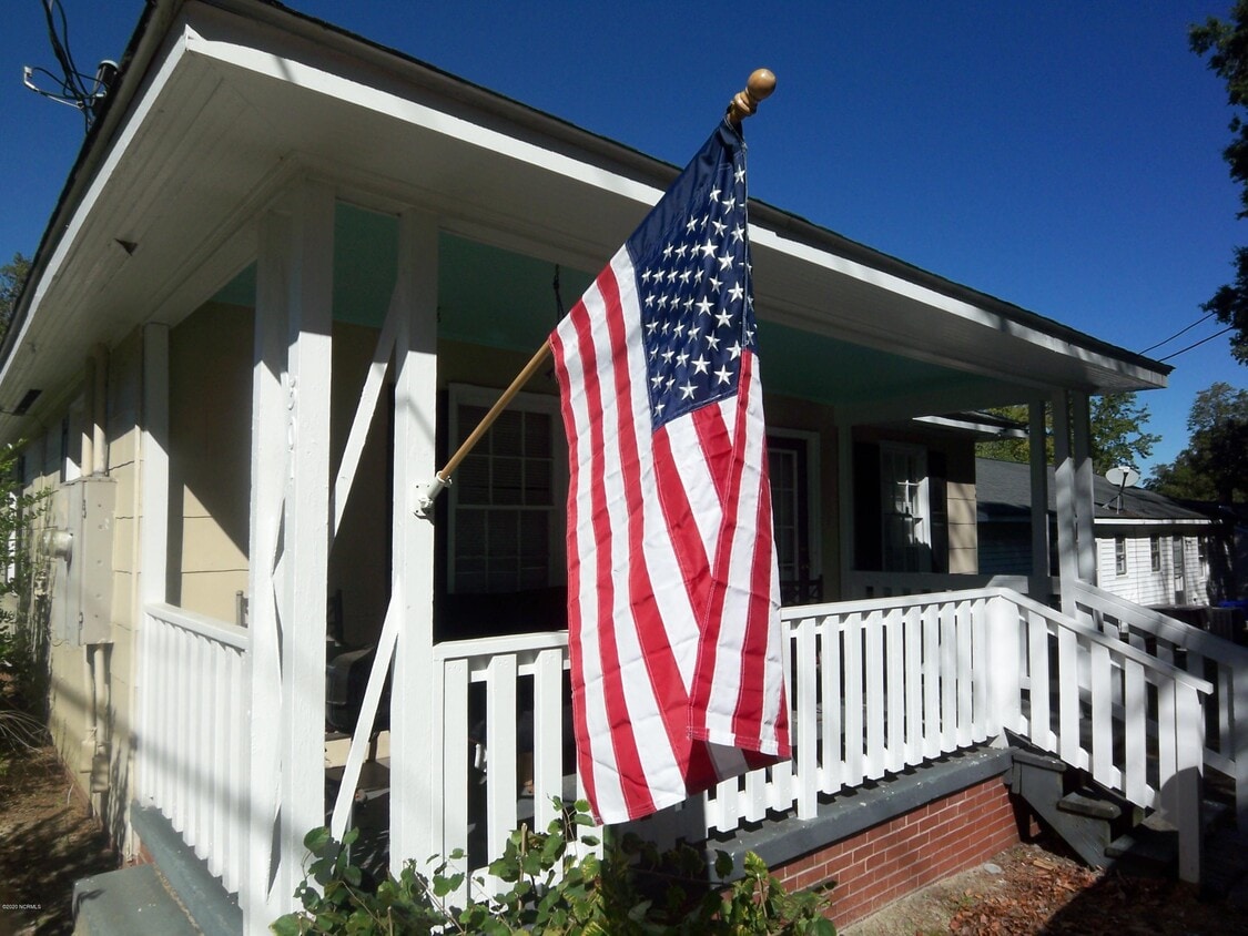 Foto principal - 501 E 1st St