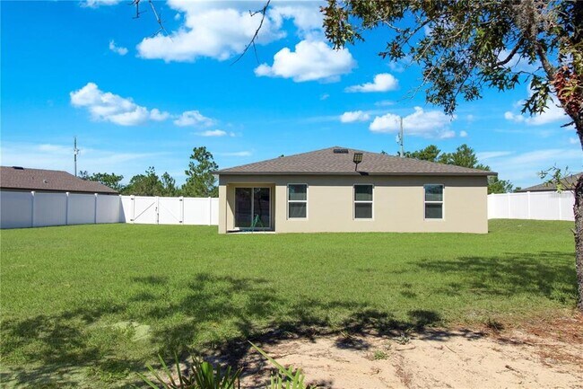 Foto del edificio - 10276 N Spaulding Dr