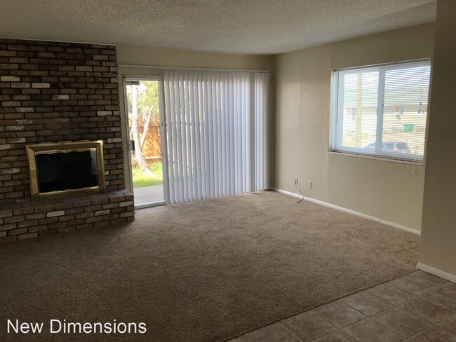 Building Photo - 2 br, 1.5 bath House - 3291 Gypsum Road