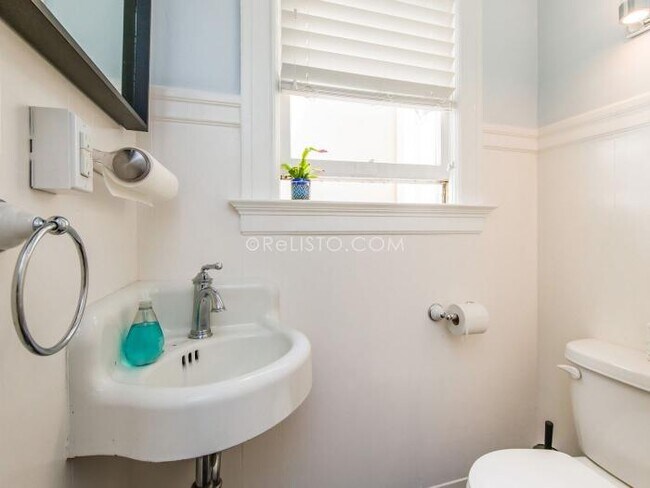 Building Photo - 6 bedroom in San Francisco CA 94115