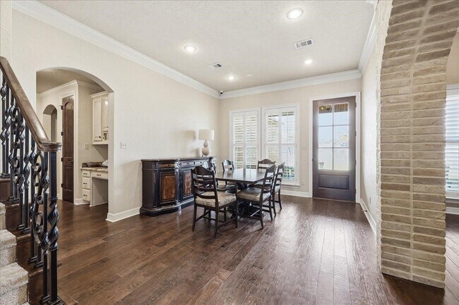 Foto del edificio - 6470 Claybourn Dr