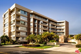 Building Photo - 515 Ocean Ave