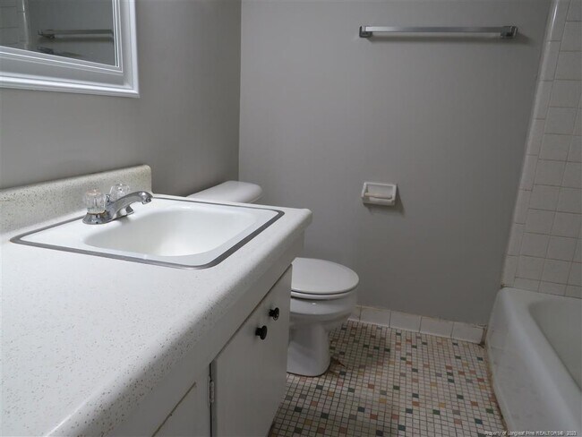 Building Photo - 2304 Barrington Cir