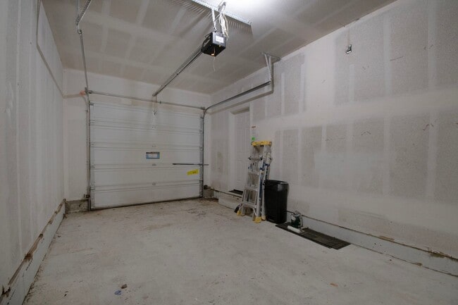Foto del edificio - Charming 3bd, 2ba townhome in Bagley Downs...