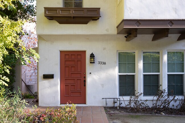 Building Photo - 3338 Waverly Dr