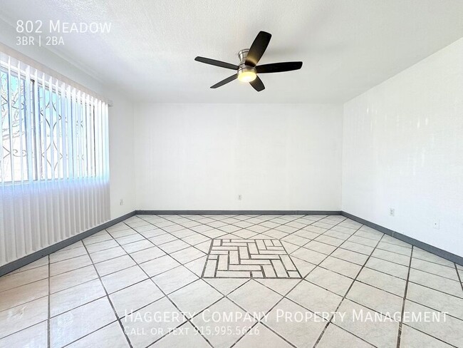 Foto del edificio - Far West El Paso 3bed/2bath Refrig A/C!