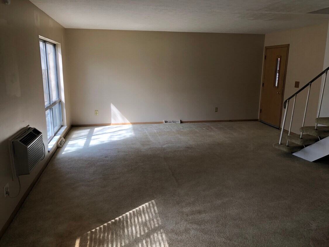 Foto principal - 27801 Mills Ave