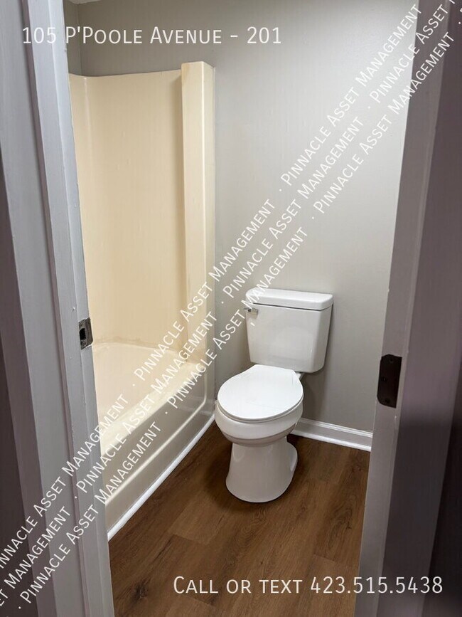 Foto del edificio - 105 P'Poole Ave