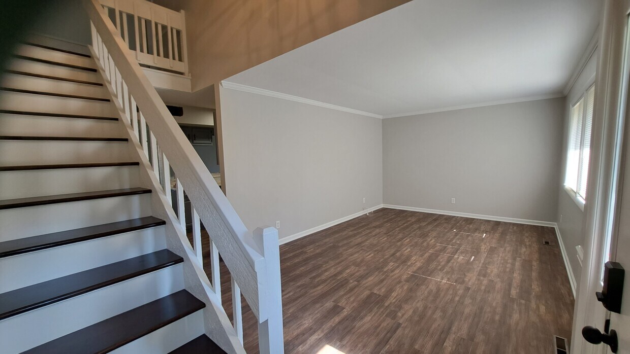 Building Photo - 106 Barrow Dr