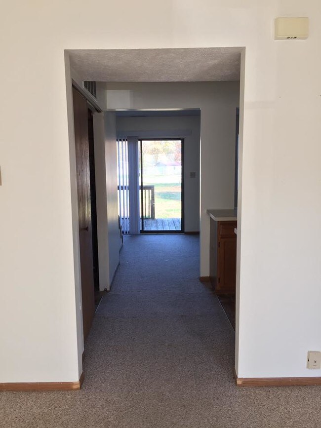 Building Photo - 103 Professional Dr
