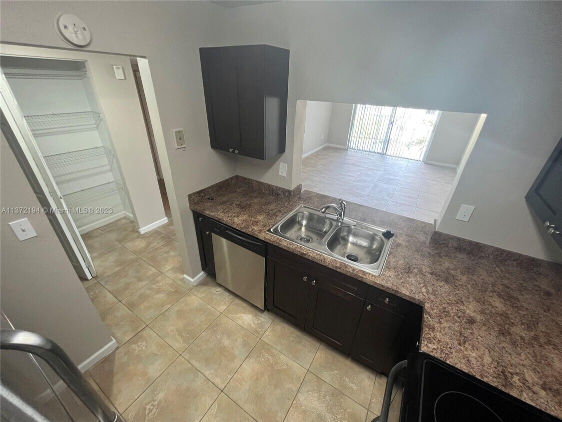 496 NW 165th St Unit D612, Miami, FL 33169 Condo for Rent in Miami