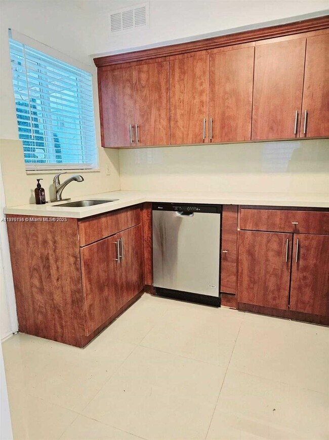 Foto del edificio - 1244 SW 13th Ave