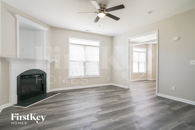 Foto del edificio - 8163 Willowglen Dr