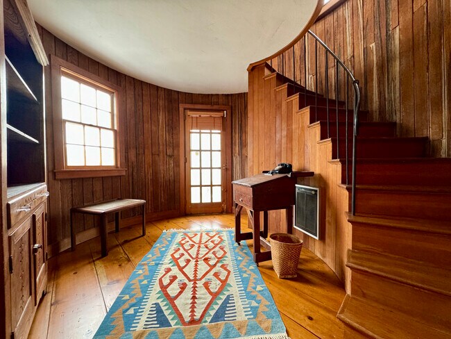 Foto del edificio - 361 Schnackenberg Rd