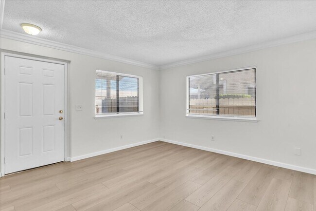 Foto del edificio - Spacious 2-Bedroom Townhome in Hesperia, CA!