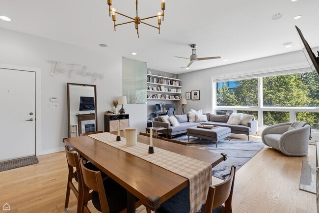Foto del edificio - 2864 W Lyndale St