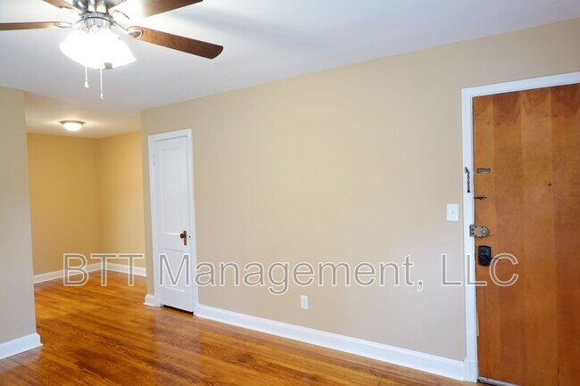 Foto del edificio - 8406 Greenwood Ave