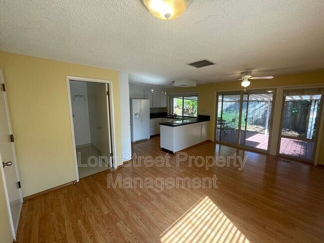 Building Photo - 5510 NW Innisbrook Pl