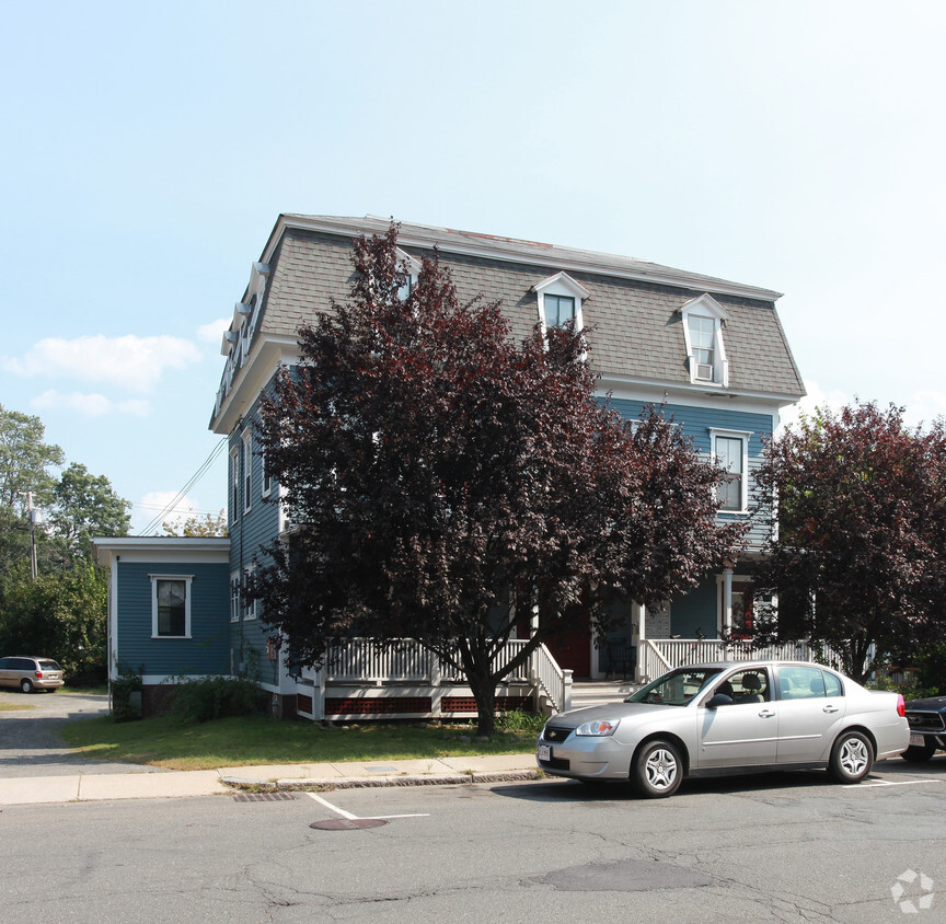 Primary Photo - 15-17 N Maple St