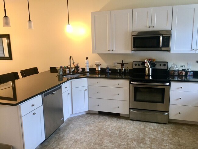 Foto del edificio - 111 Grey Rock Rd