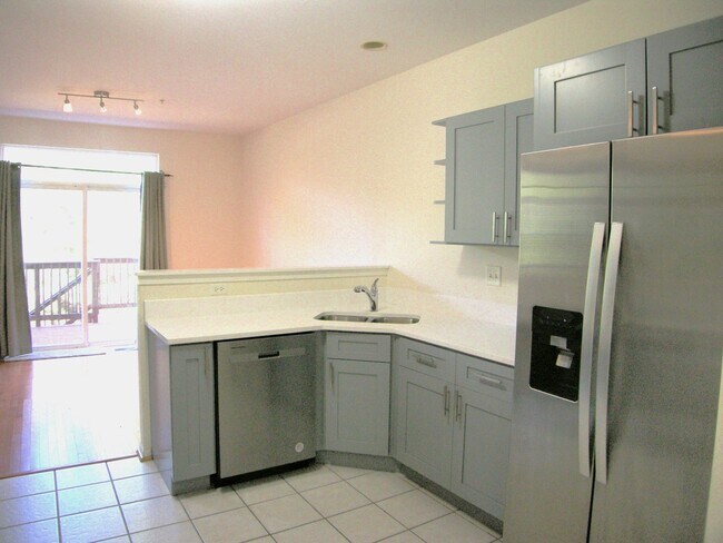 Building Photo - 138 Tanglewood Dr