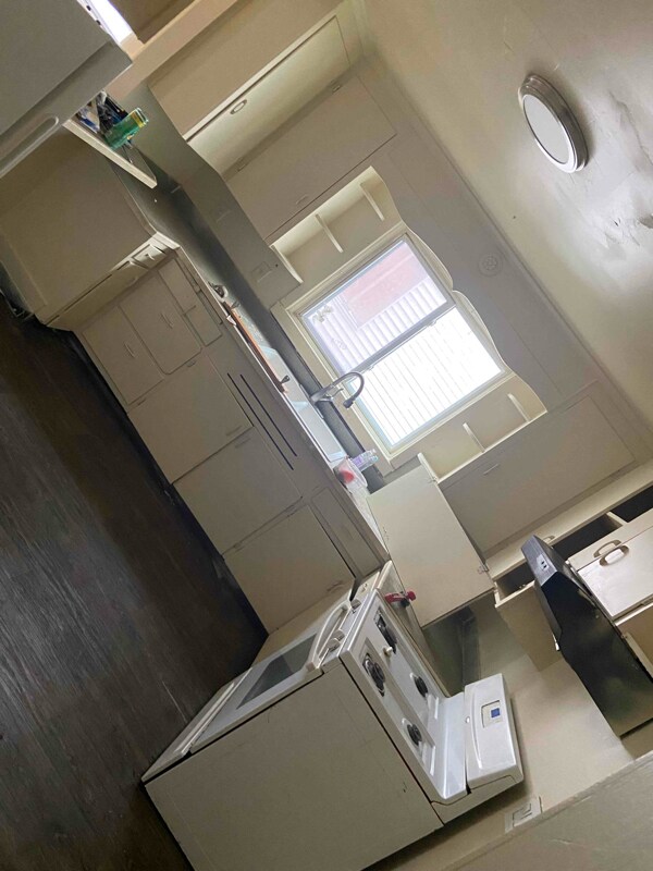 Foto del edificio - 317 Leavenworth Ave