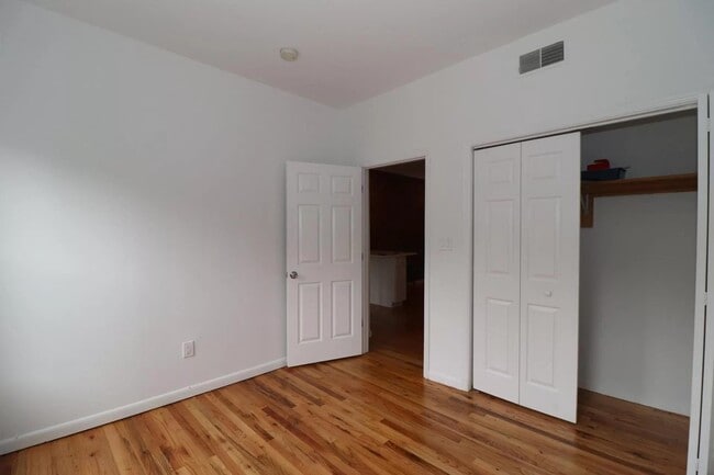 Building Photo - 240 6th St